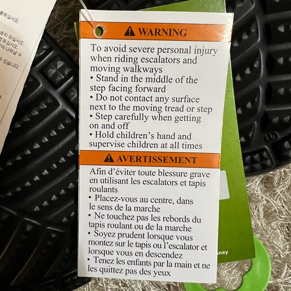 NWT Walt Disney World 50th Anniversary Grand Finale Clogs for Adults by Crocs - Picture 10 of 12